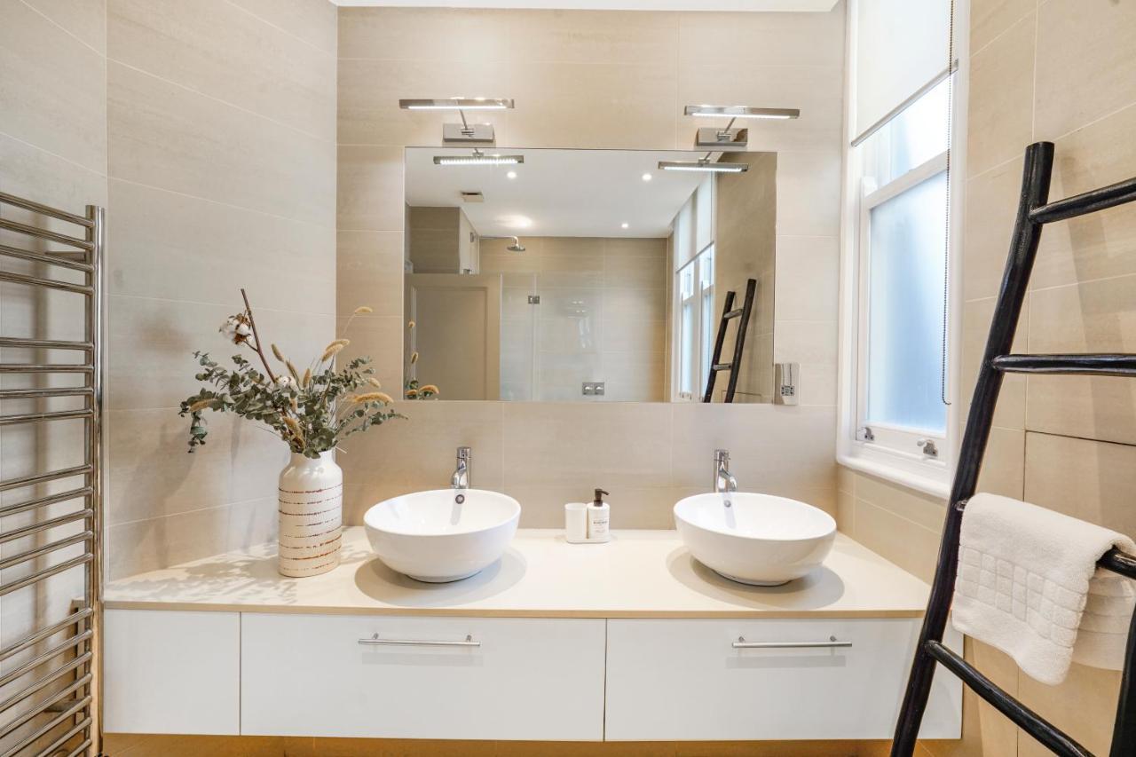 לונדון Spacious And Modern 4 Beds Home In Kensington מראה חיצוני תמונה